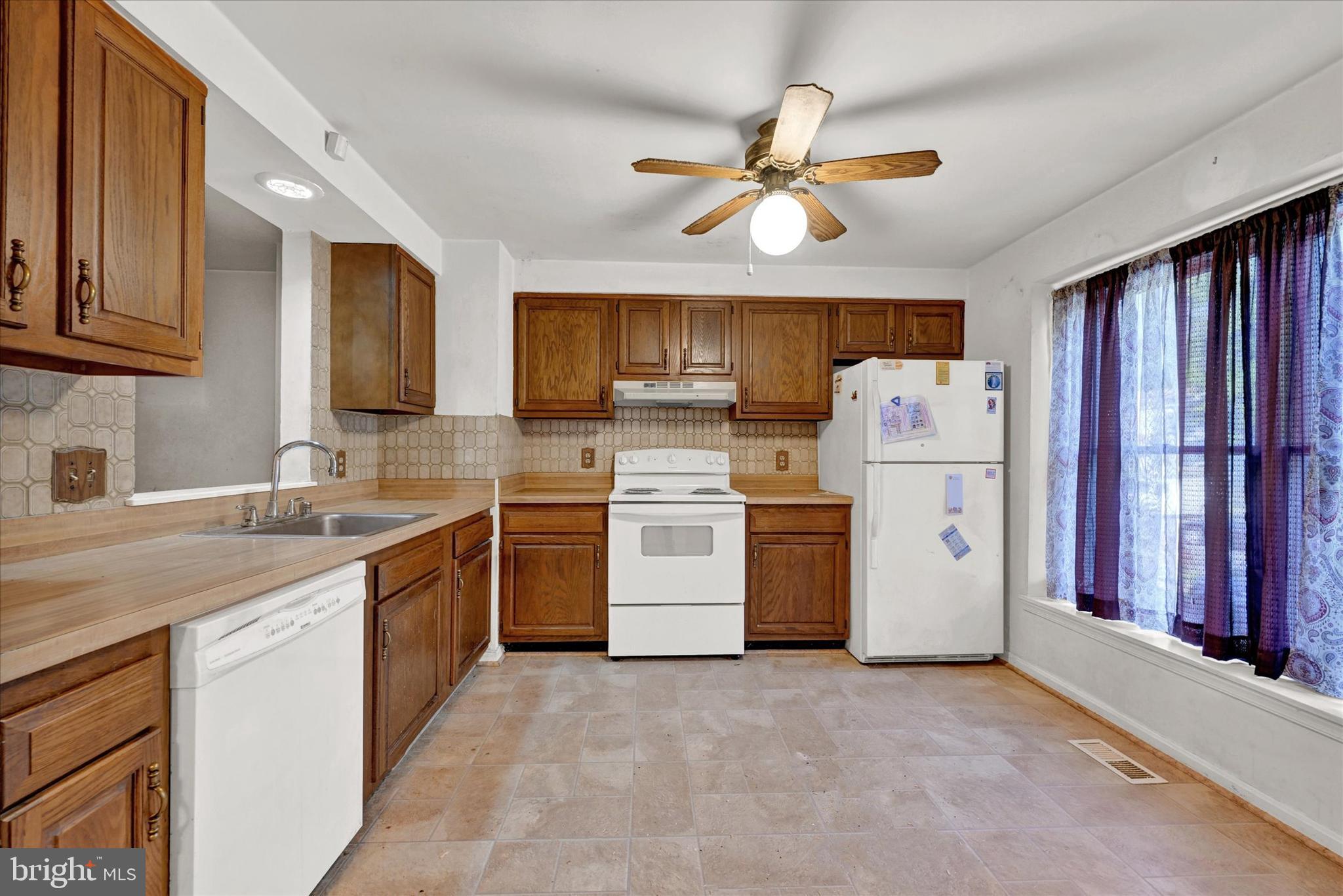 653 Saint Georges Station Rd