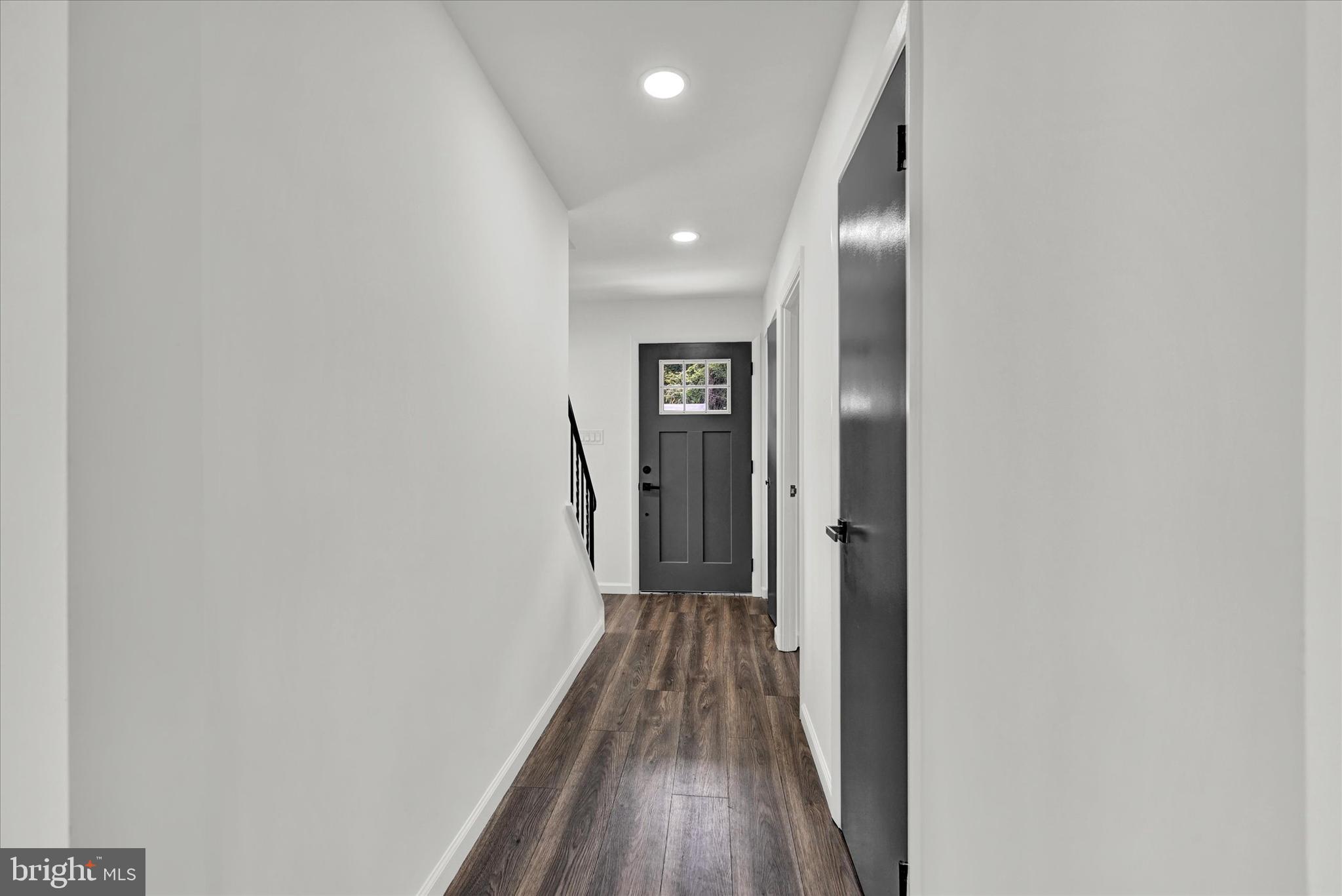 145 W Chestnut Hill Ln