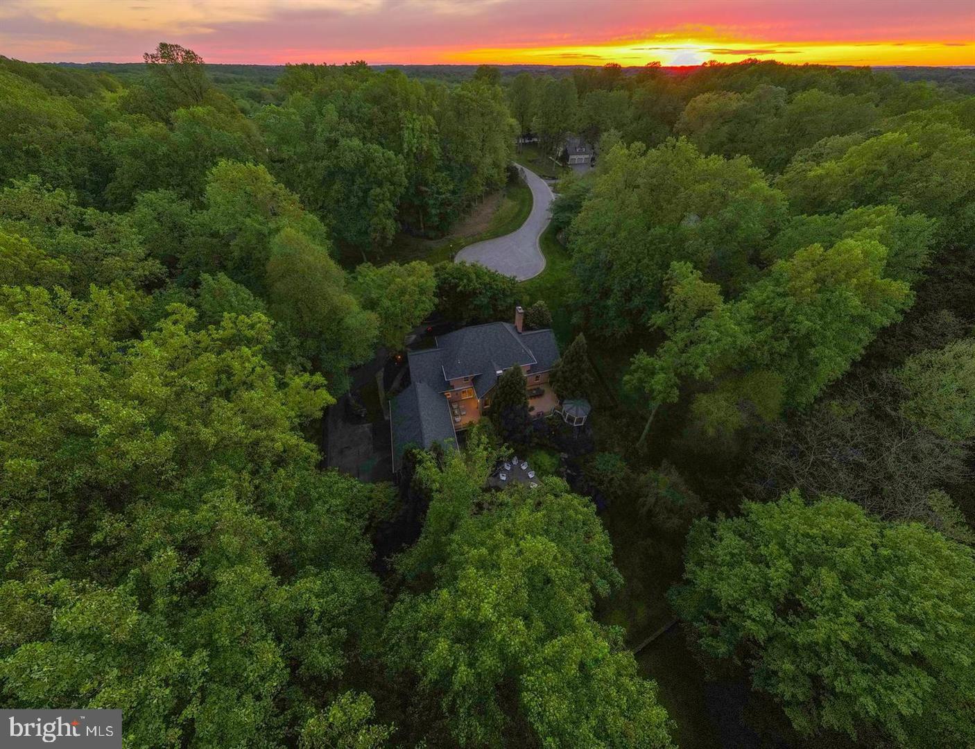 7 Padonia Woods Ct