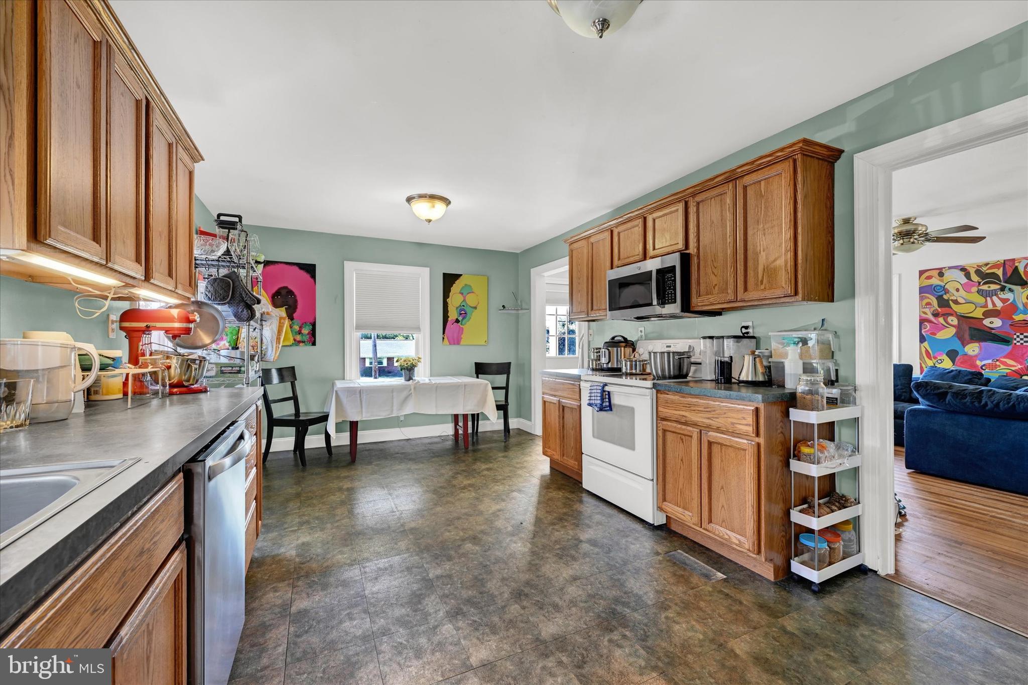 12722 Manor Rd