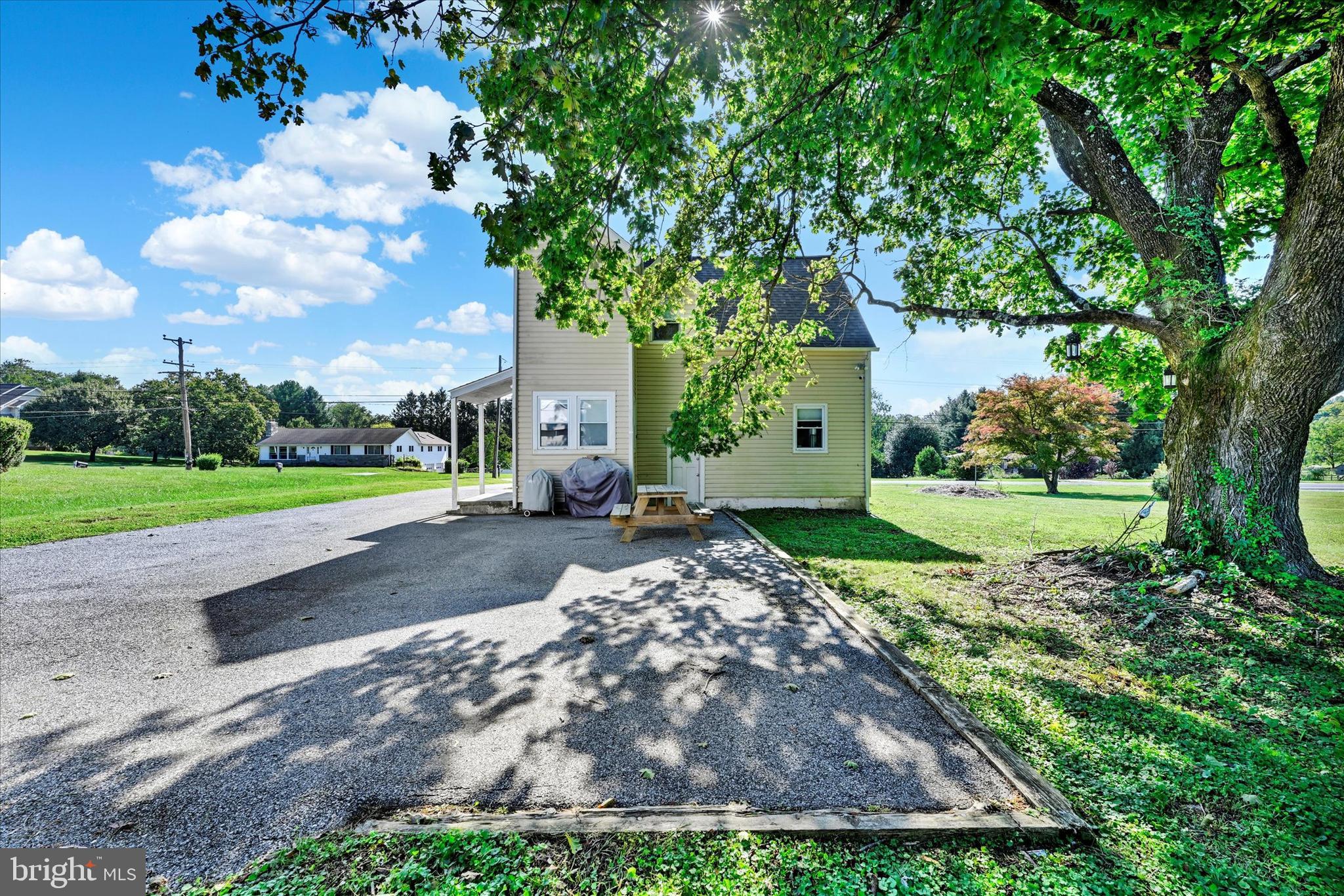 12722 Manor Rd