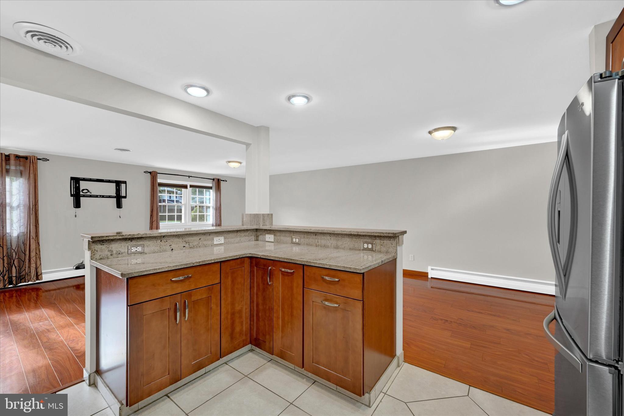 1004 Southwick Ct