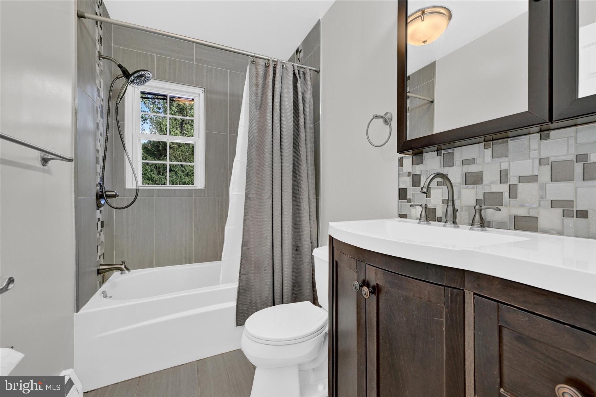 1004 Southwick Ct