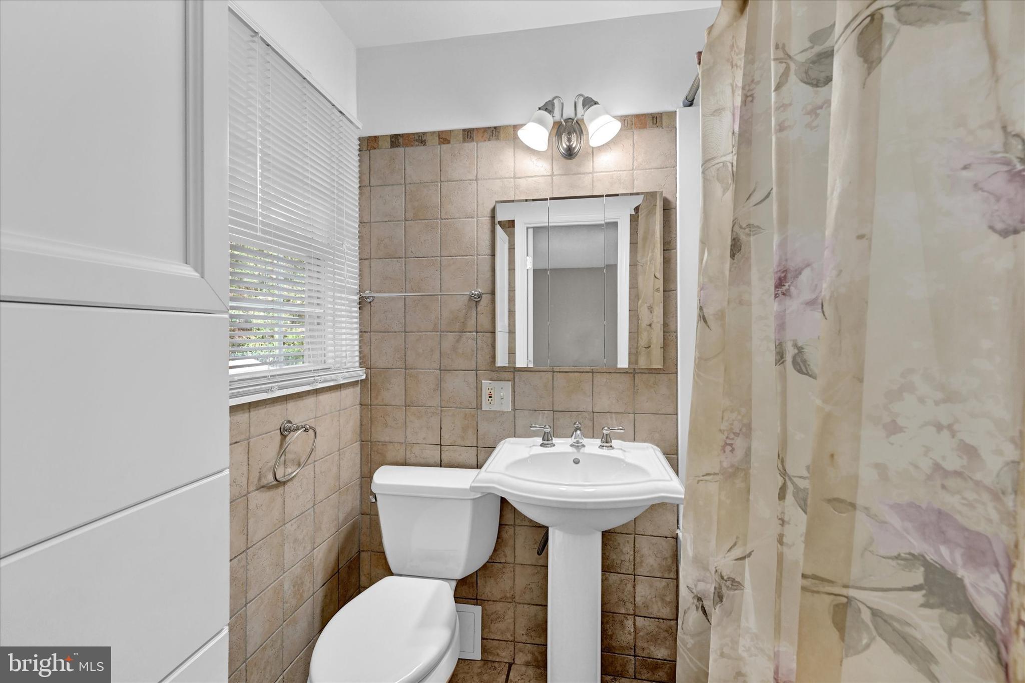 1004 Southwick Ct