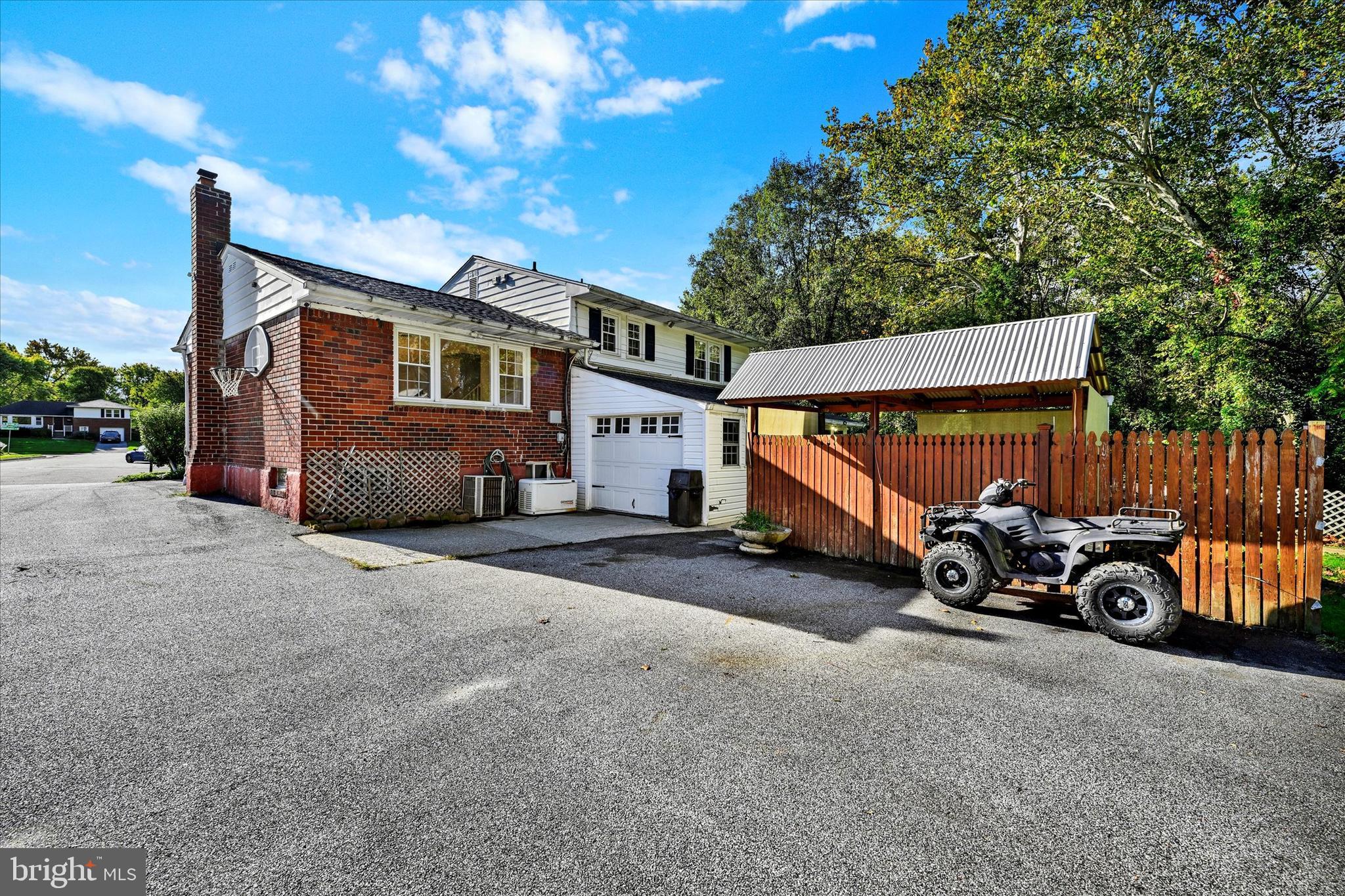 1004 Southwick Ct