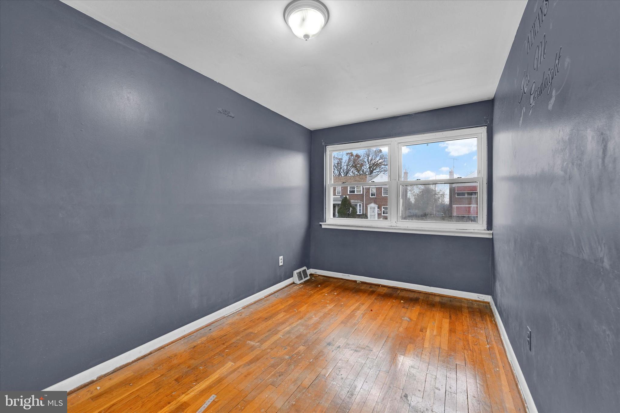 938 Elton Ave