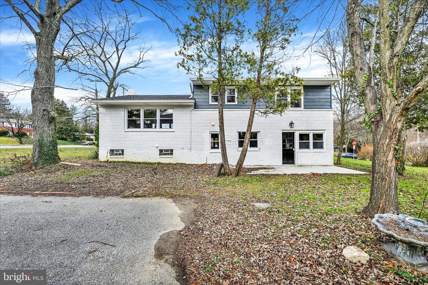 701 Squires Rd