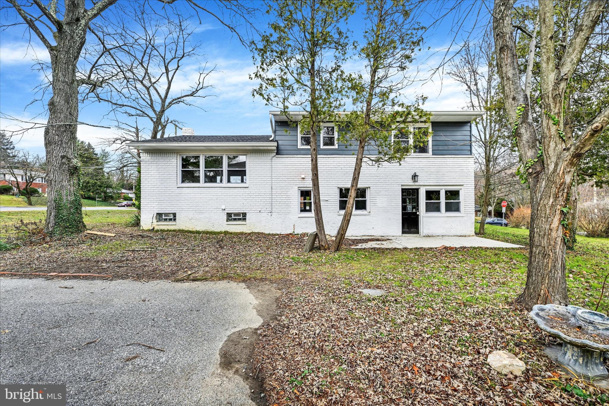 701 Squires Rd