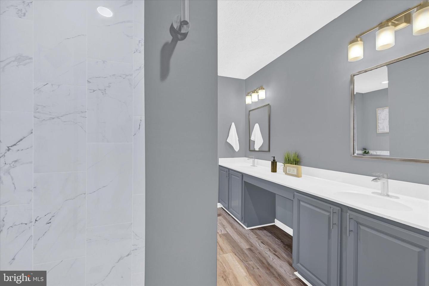 5 Cotswold Ct
