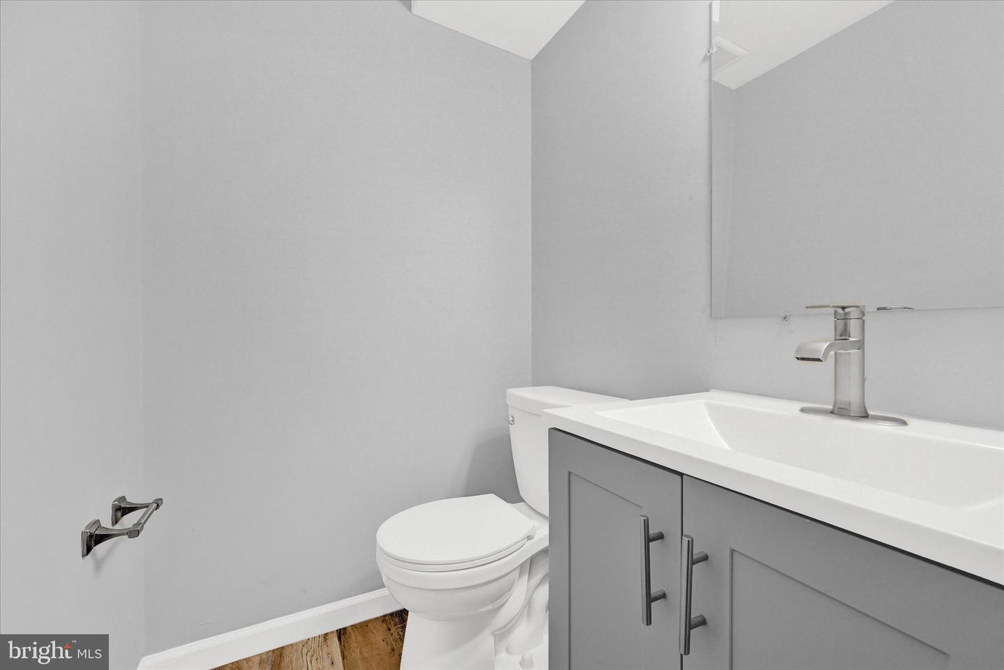 5 Cotswold Ct