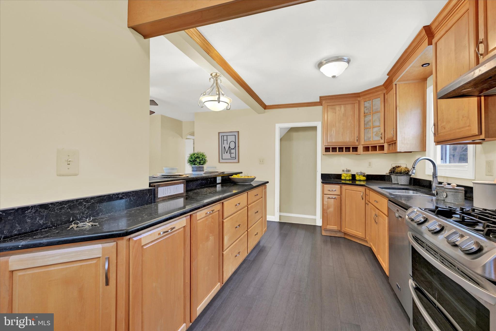 1203 Overbrook Rd