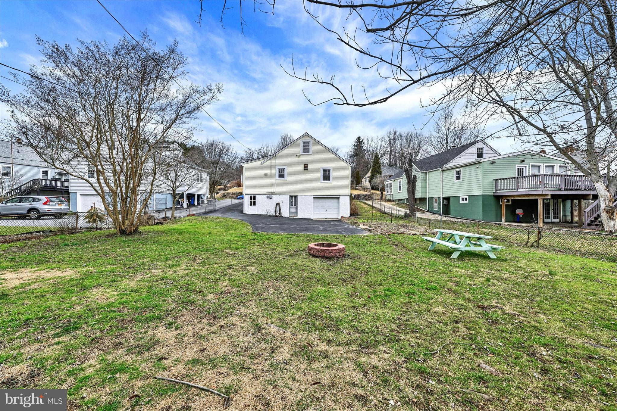 1203 Overbrook Rd