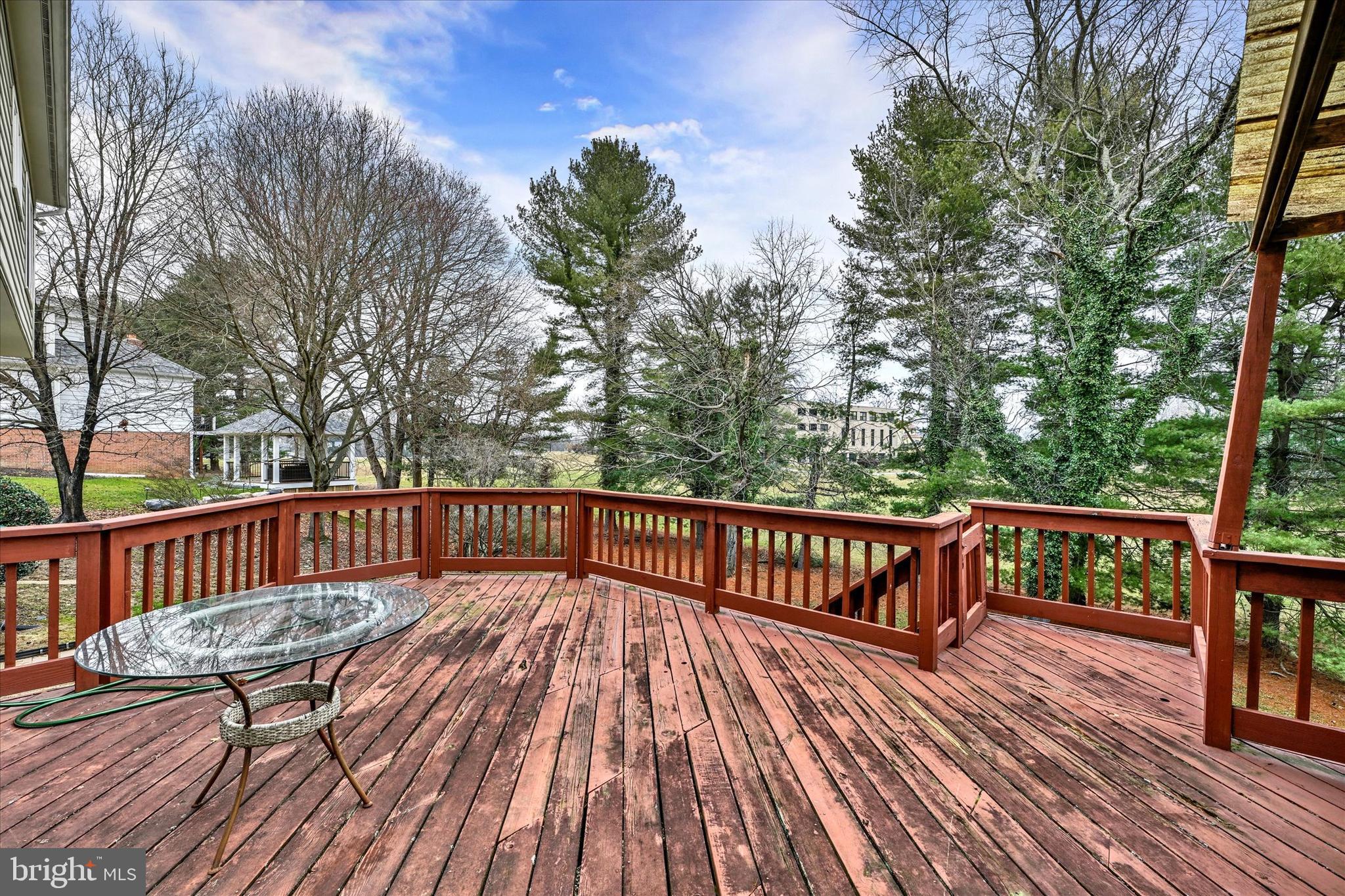 11 Hillchase Ct