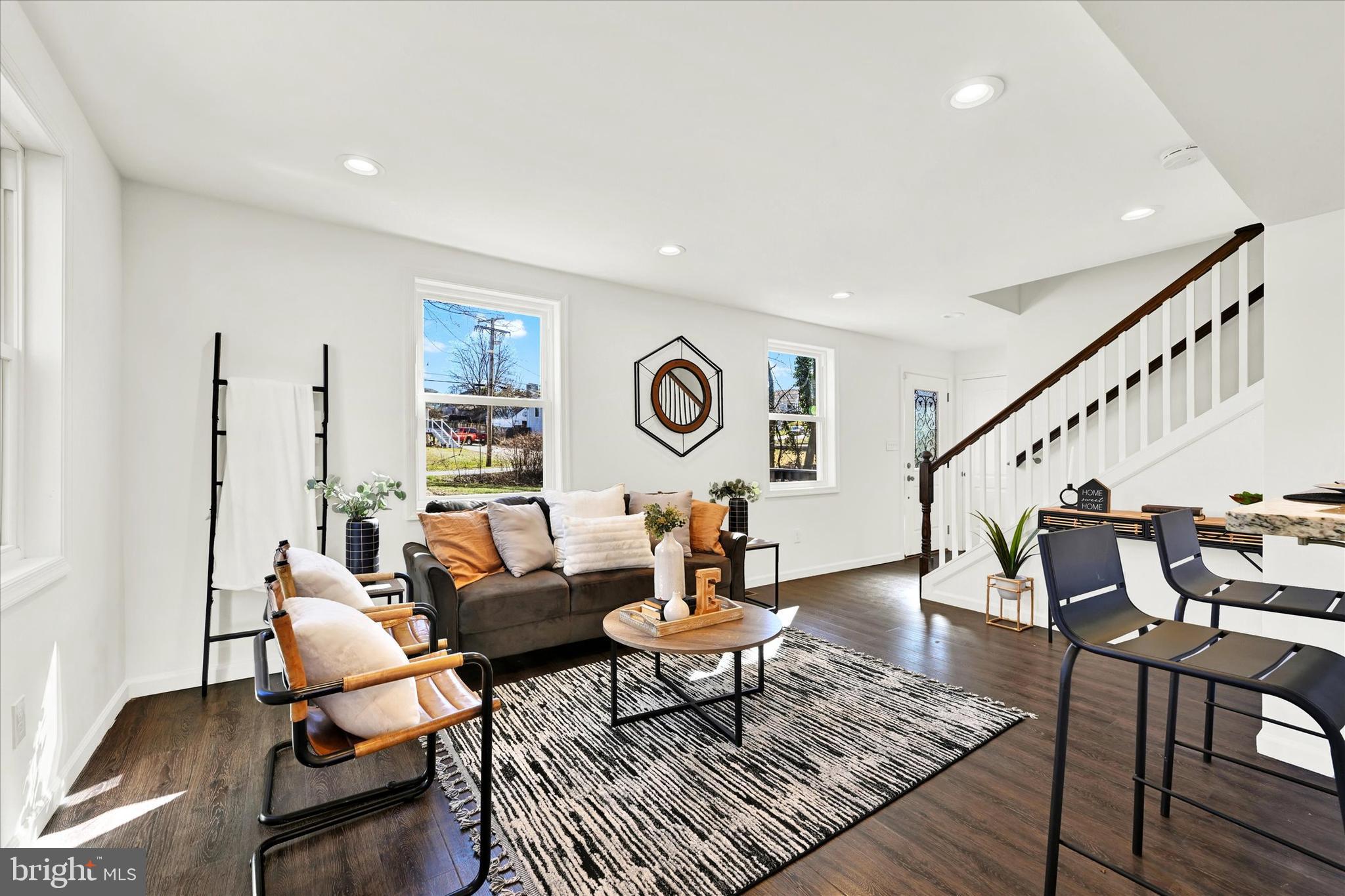 2000 Summit Ave