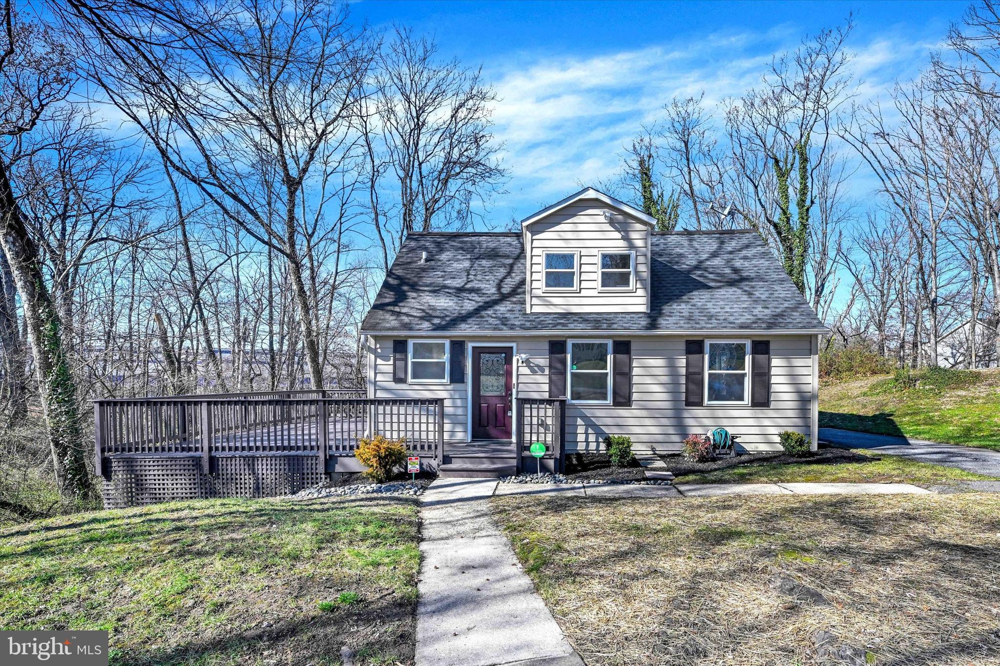 2000 Summit Ave