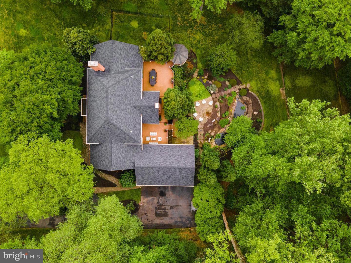 7 Padonia Woods Ct