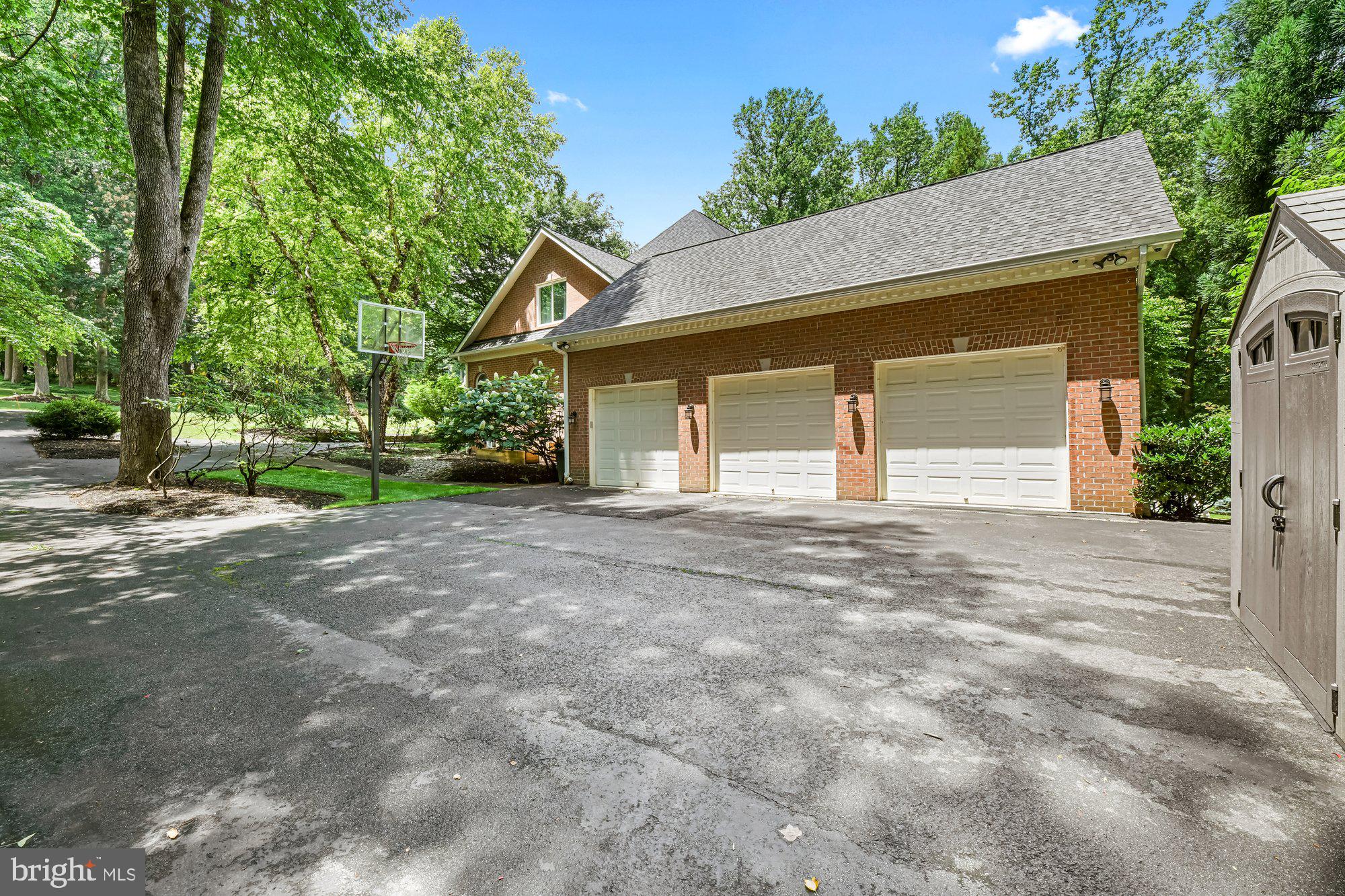 7 Padonia Woods Ct