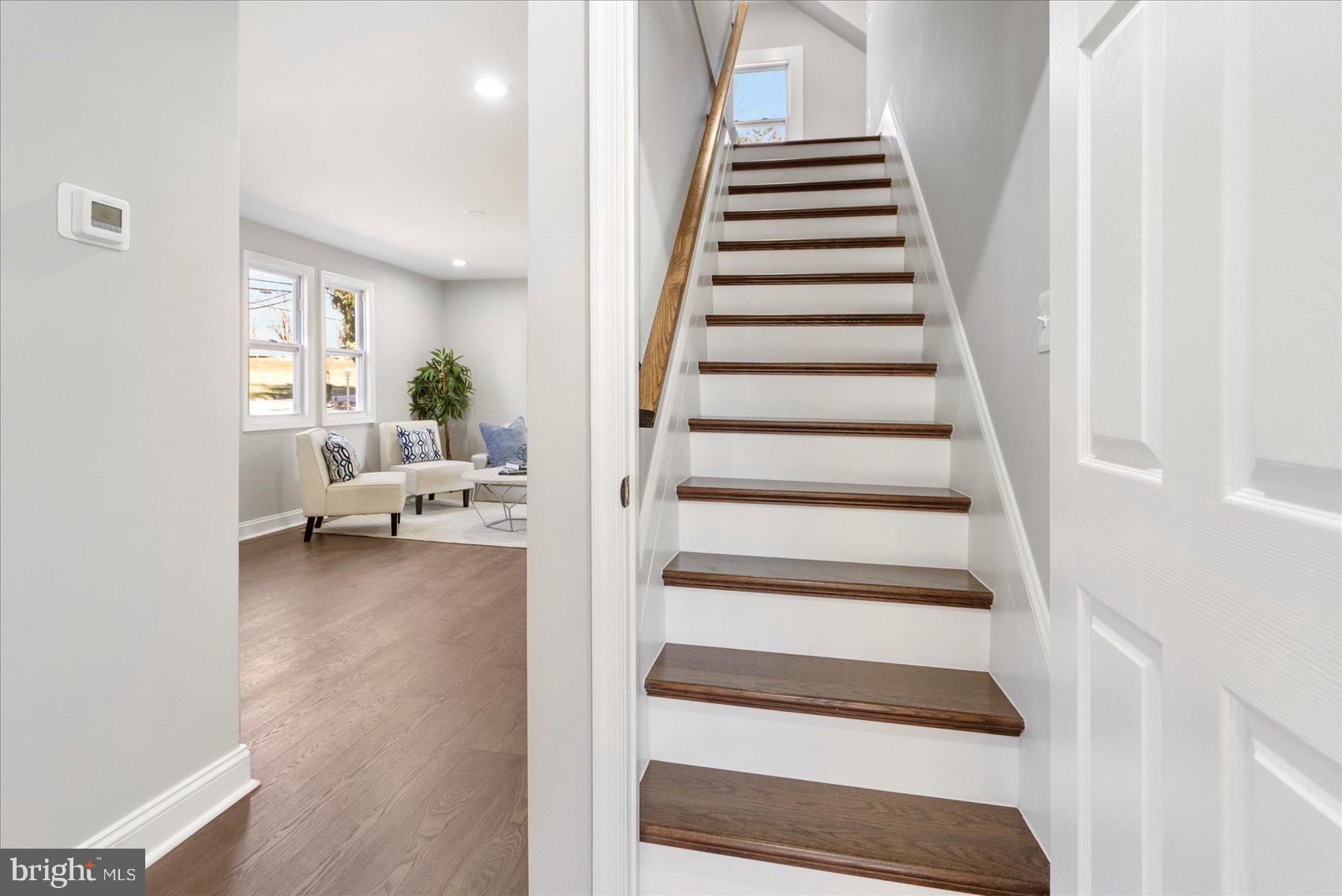 519 Warren Rd