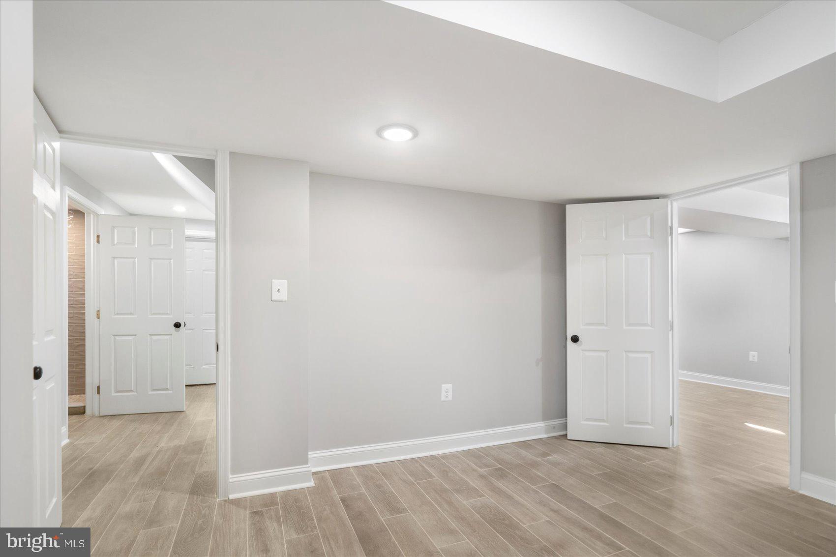 519 Warren Rd