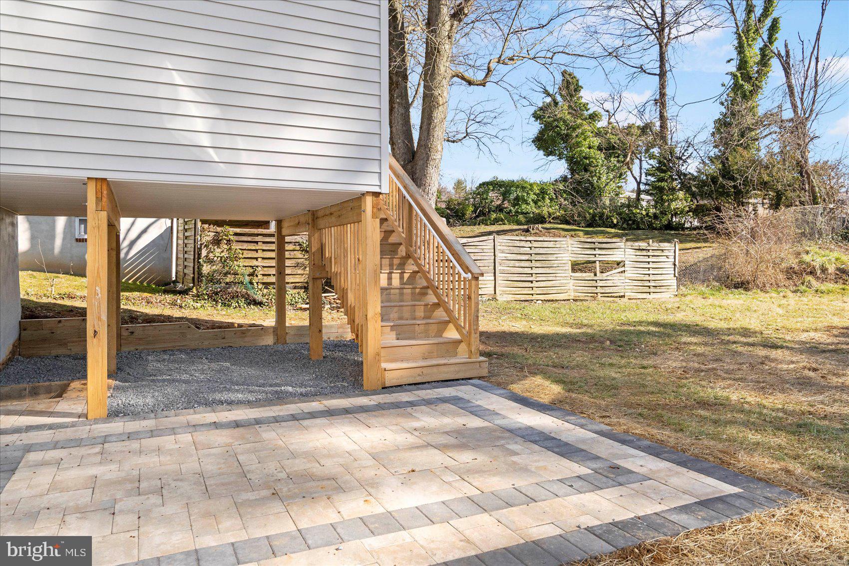 519 Warren Rd