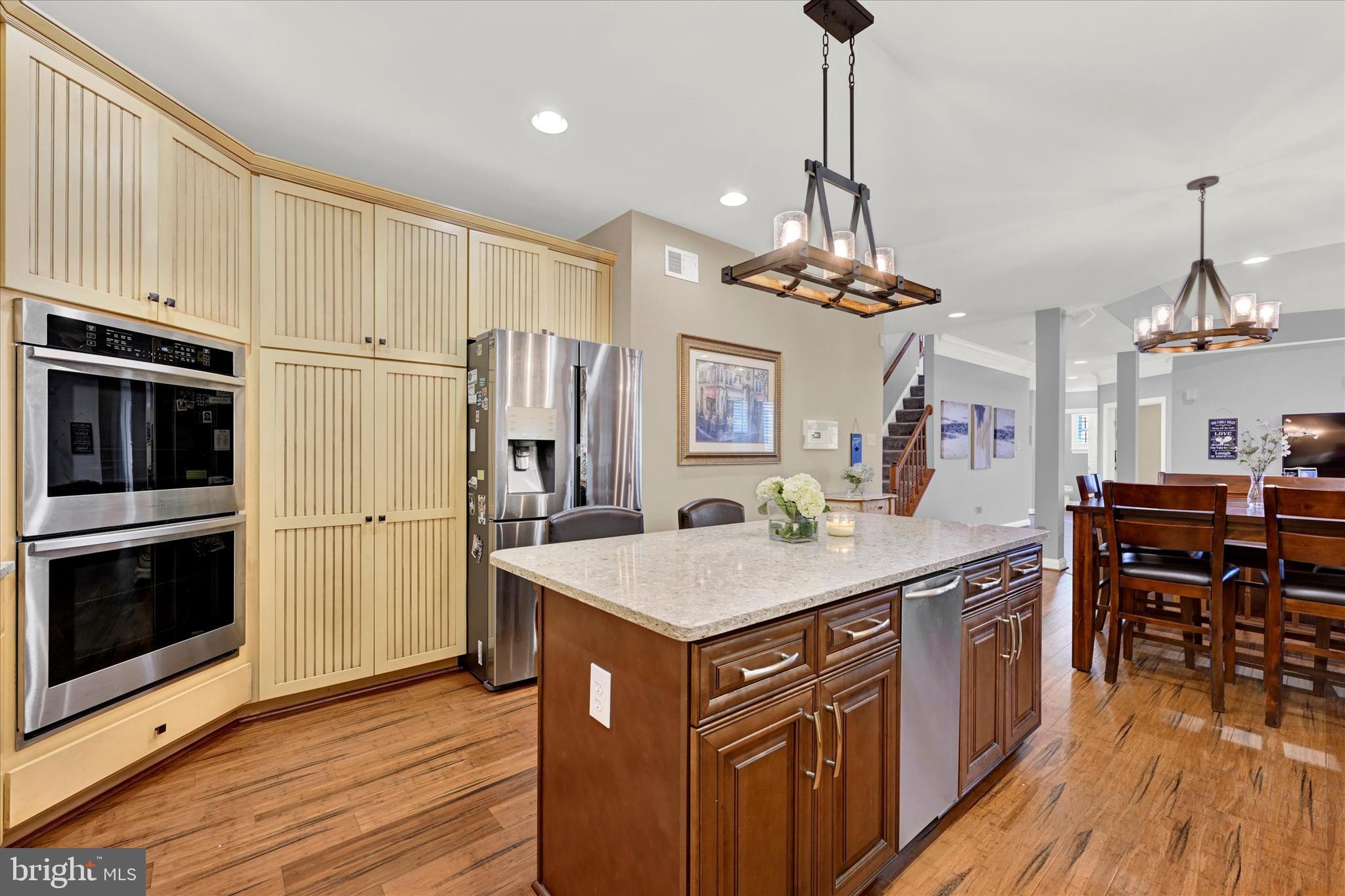 807 Dominion Ln