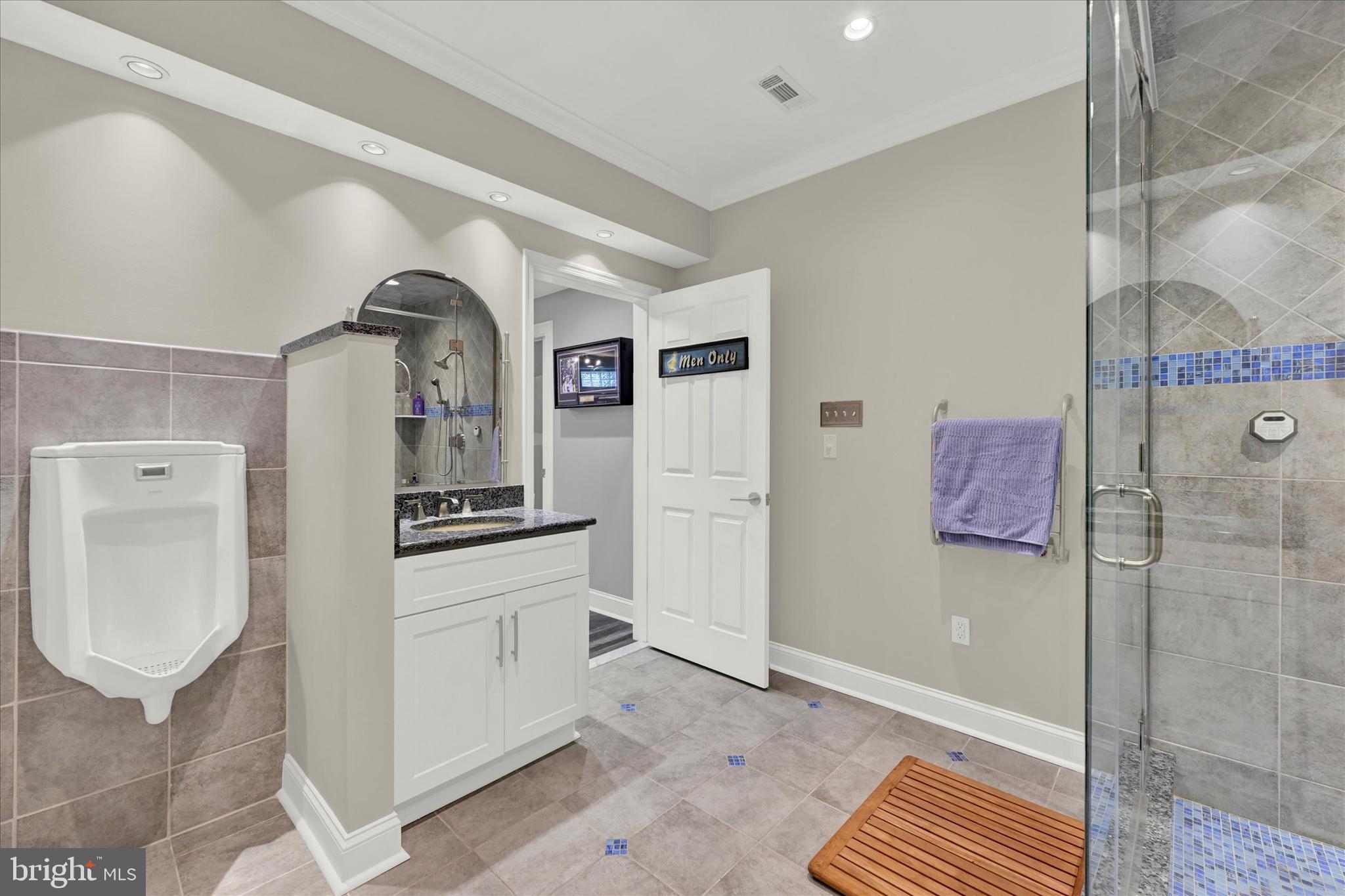 807 Dominion Ln