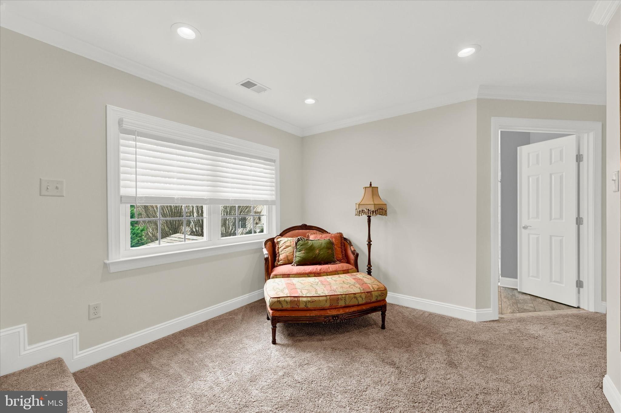 807 Dominion Ln