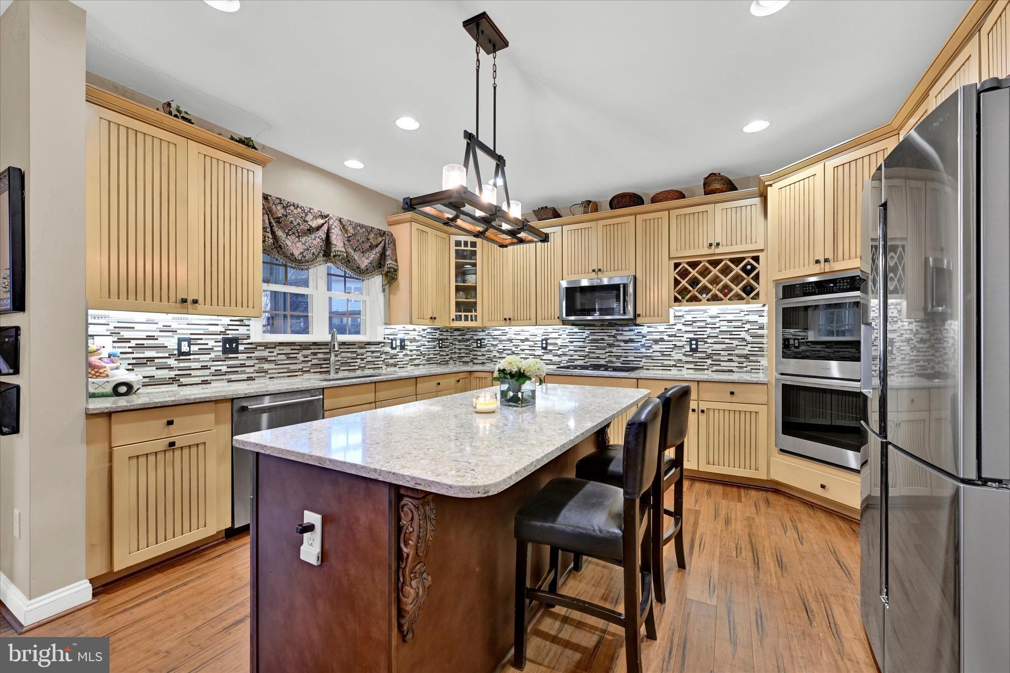 807 Dominion Ln