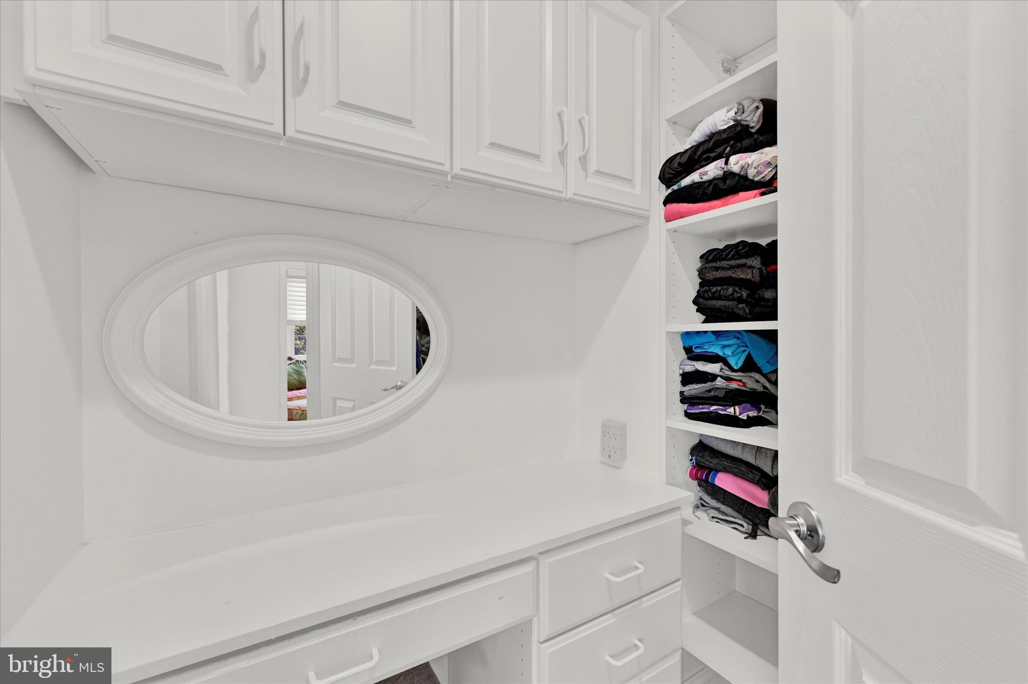 807 Dominion Ln