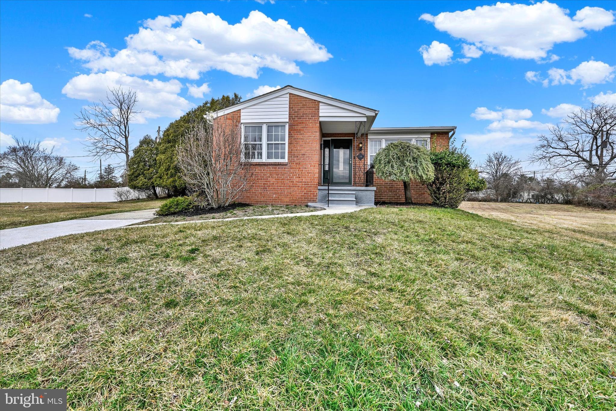 10 Leafydale Ct