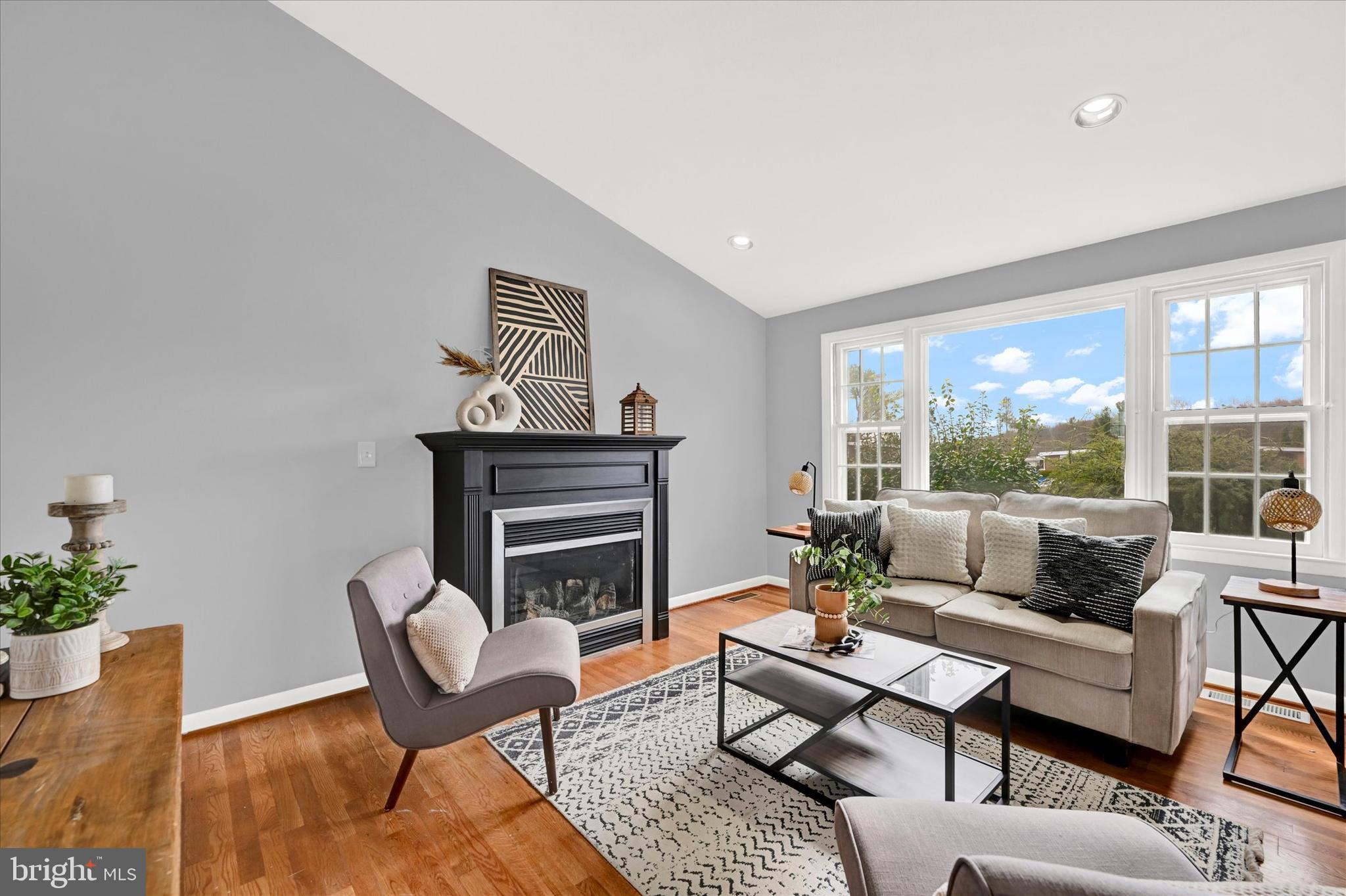 10 Leafydale Ct