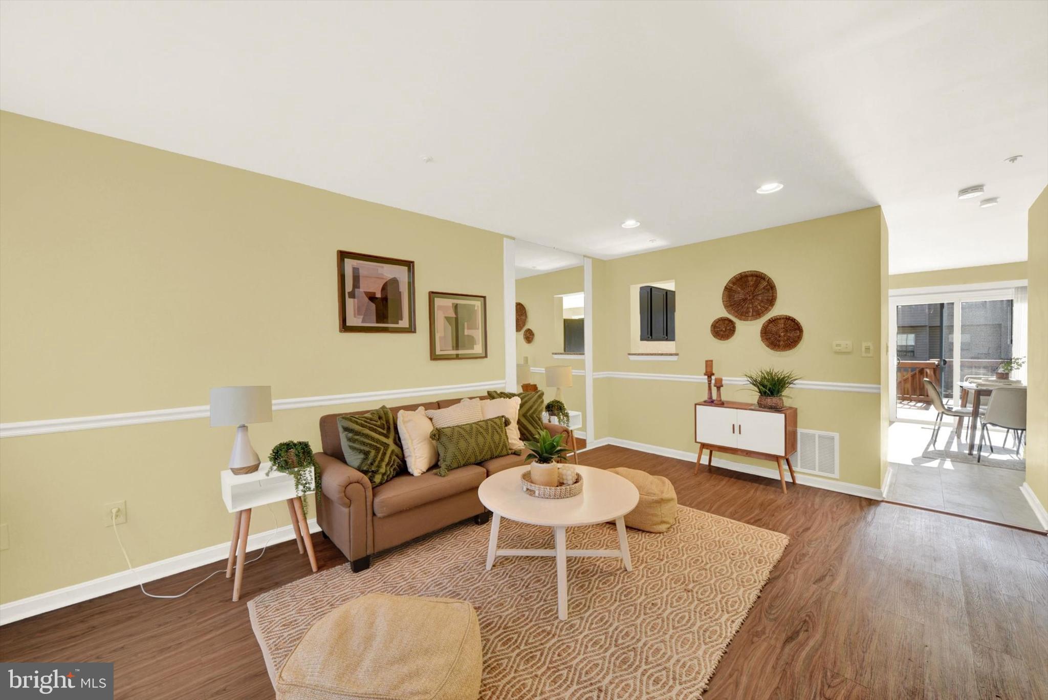 4851 Wainwright Cir