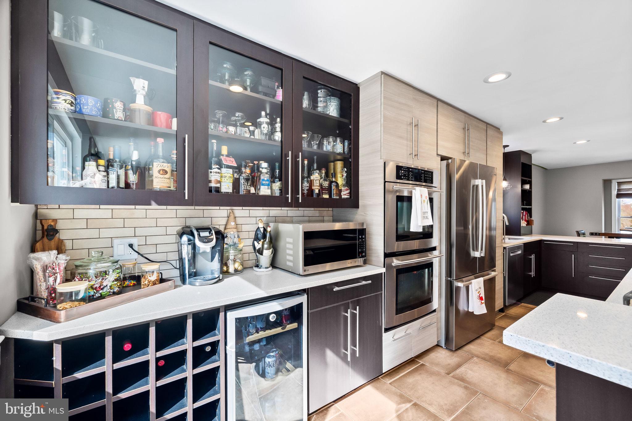 6 Hounds Hollow Ct
