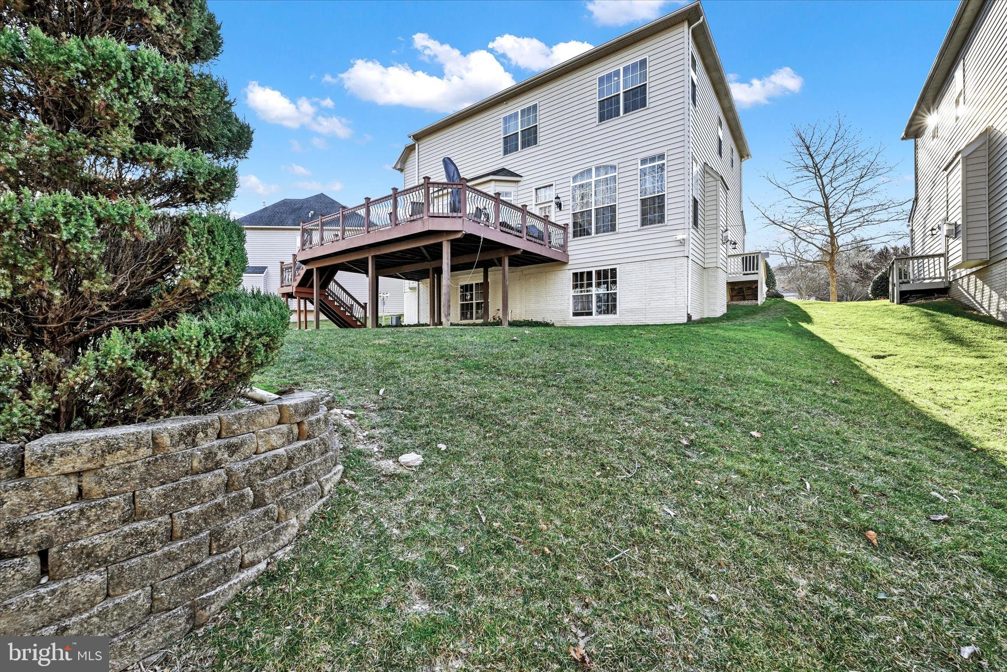 2730 Lightfoot Dr