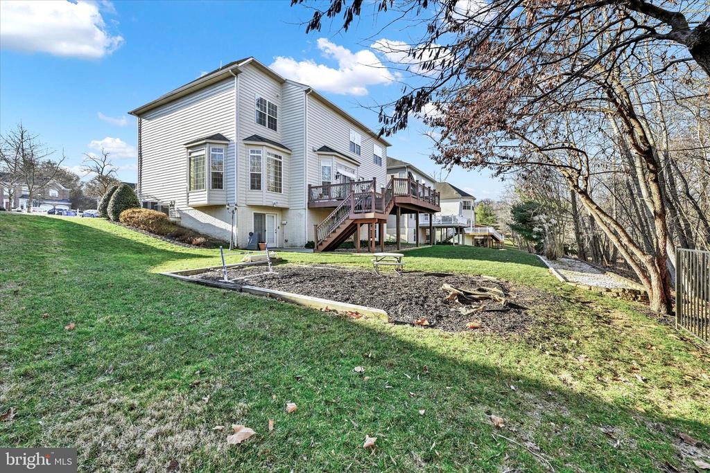 2730 Lightfoot Dr