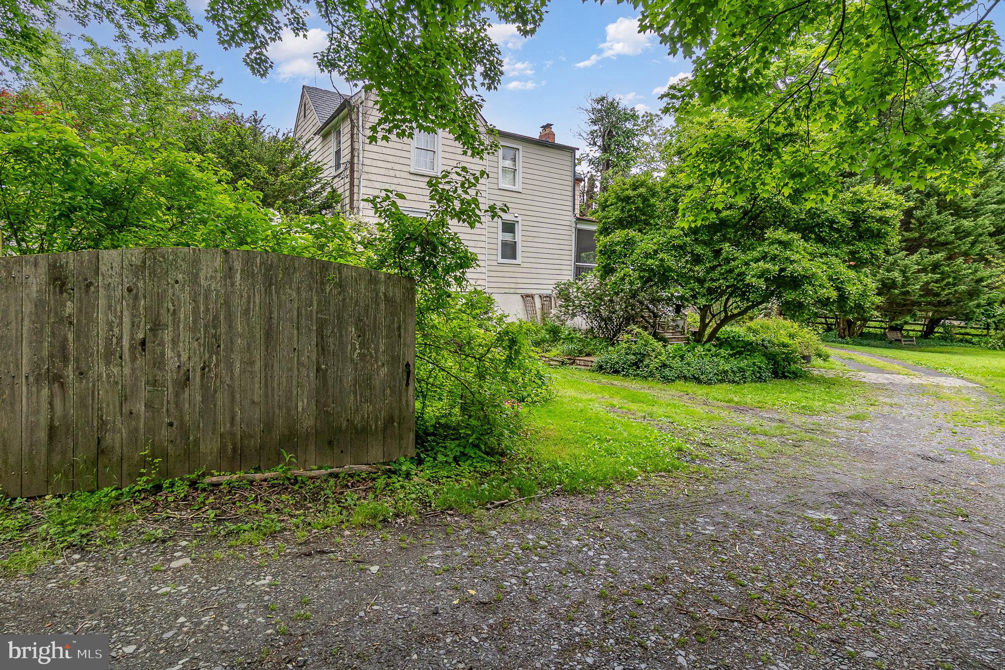 5229 Sweet Air Rd