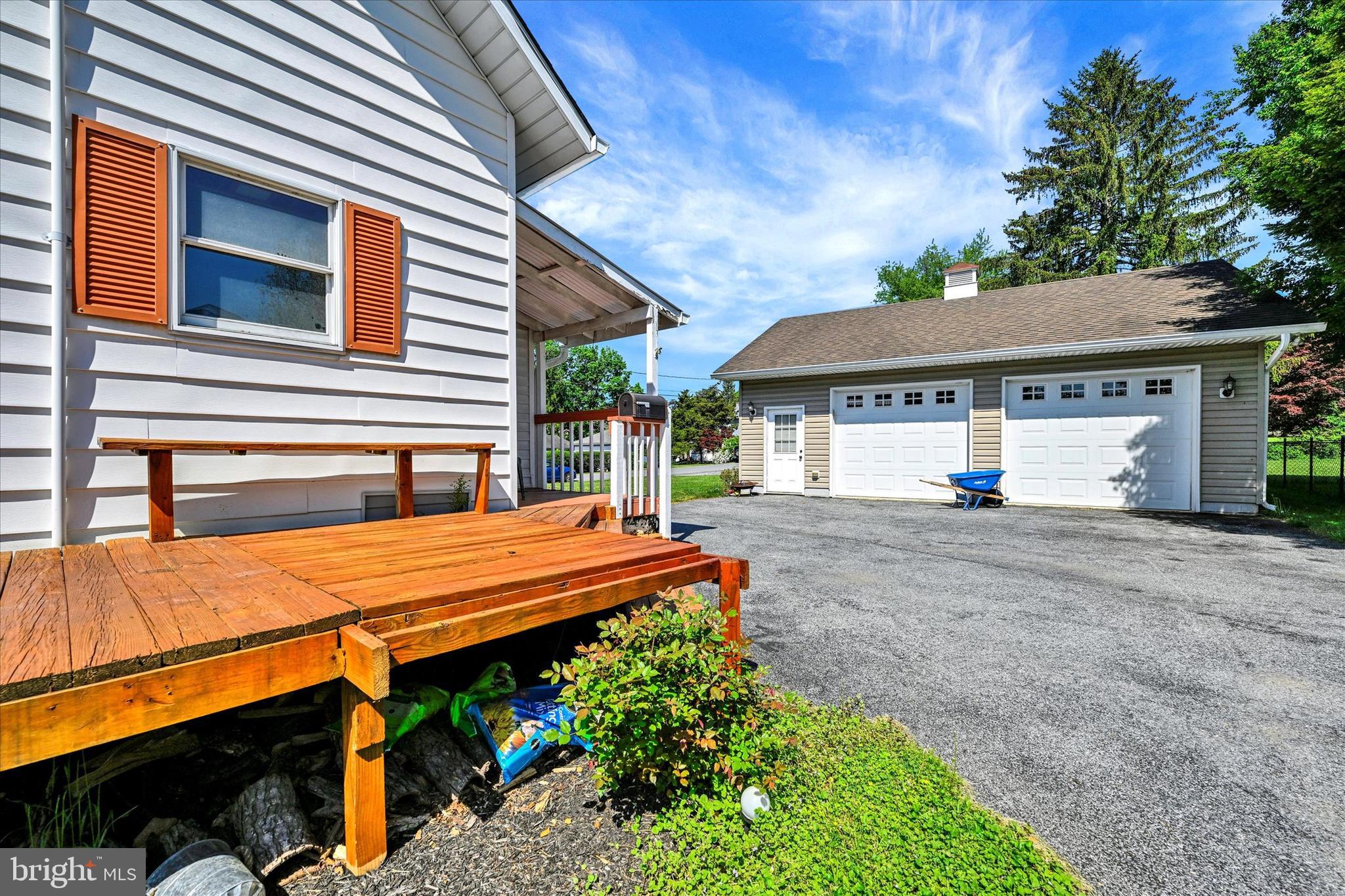 32 Berrymans Ln