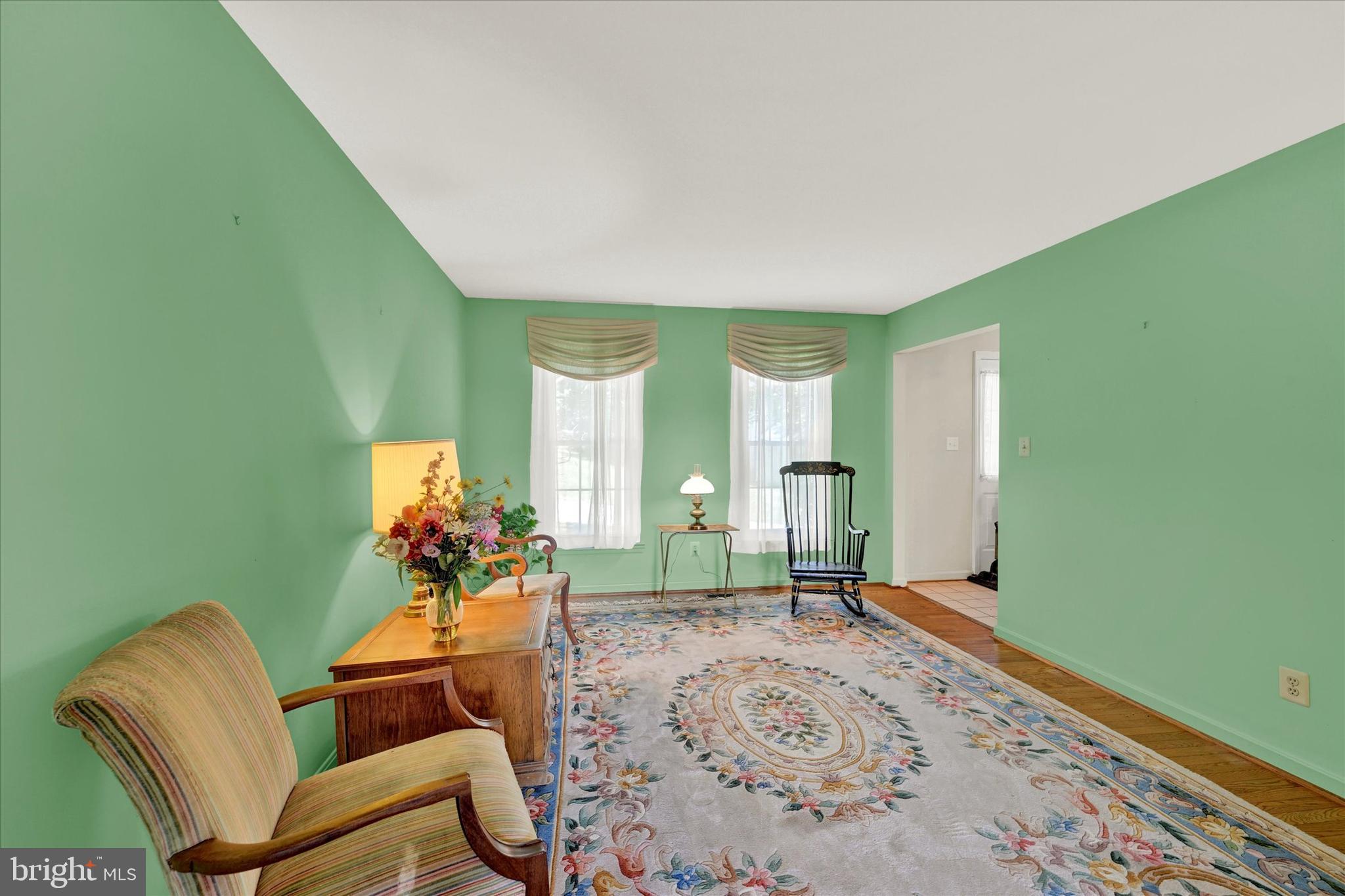 25 Warren Manor Ct