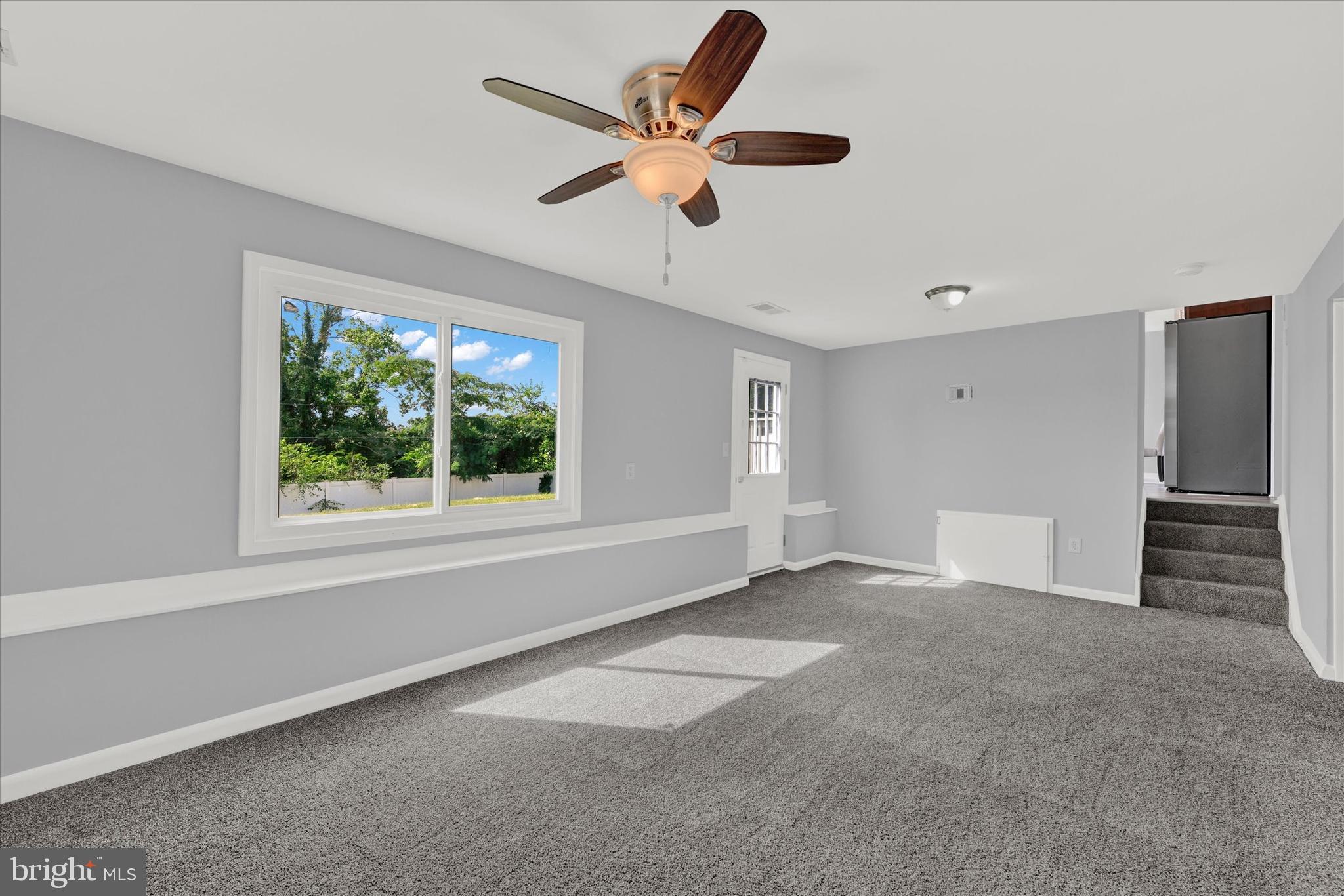 3209 Saint Lukes Ln