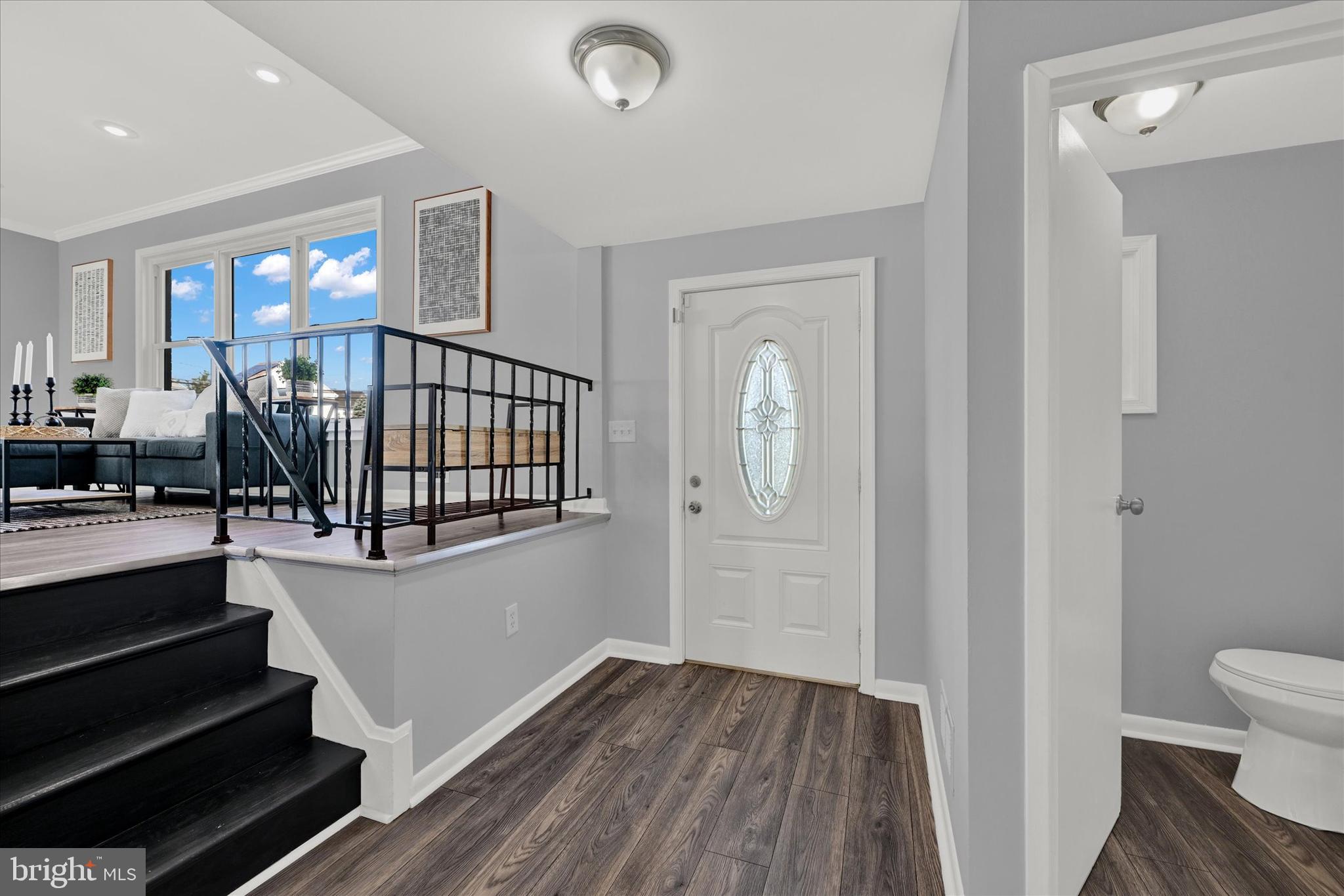3209 Saint Lukes Ln