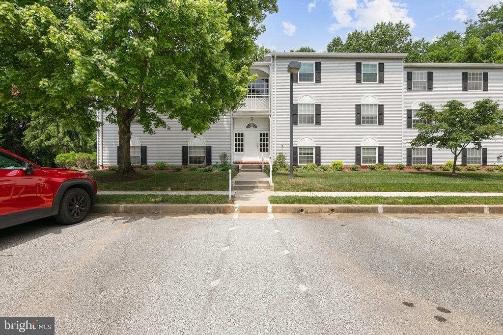 10 Stapleton Ct #202
