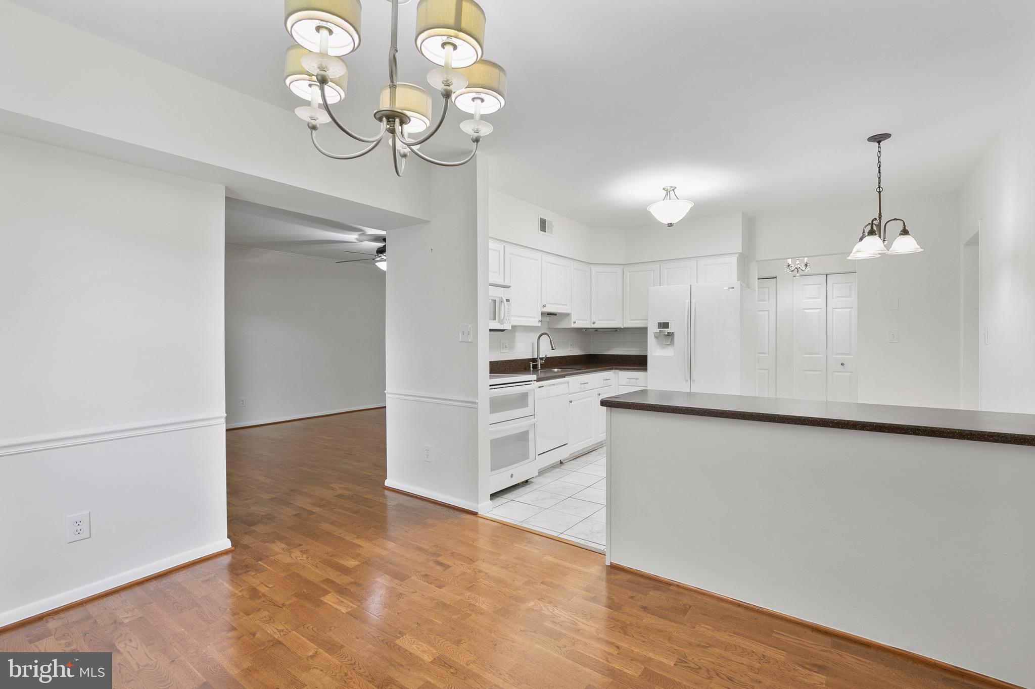 10 Stapleton Ct #202