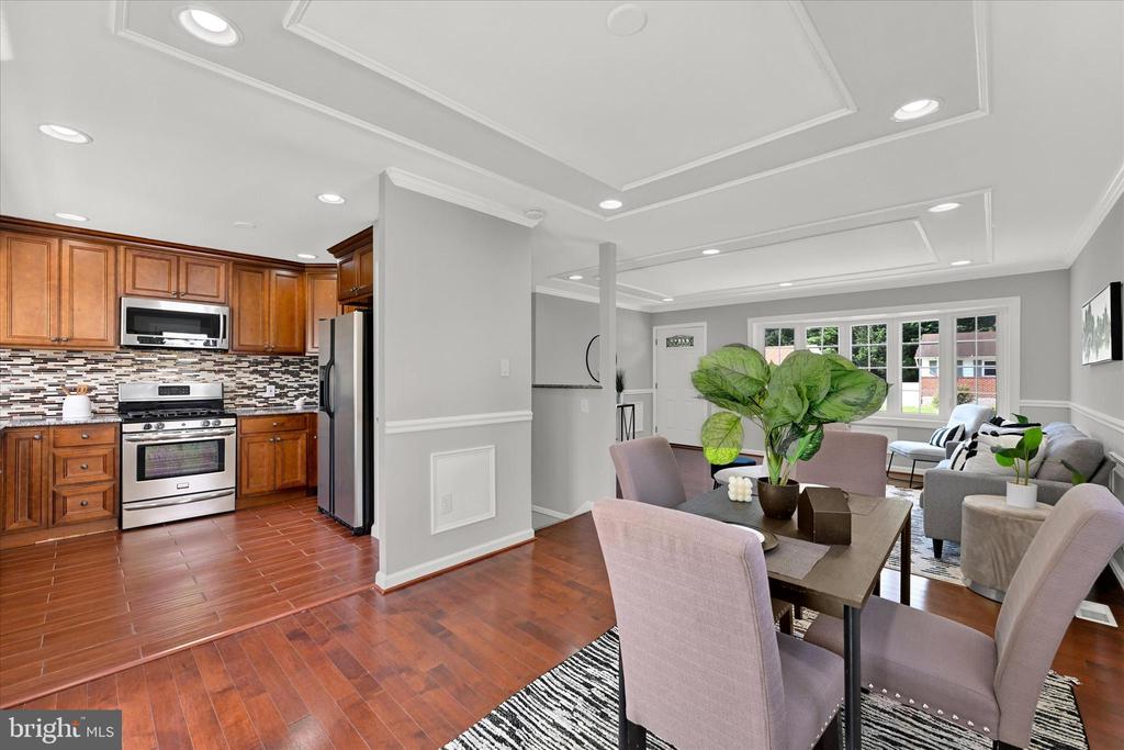 222 Candytuft Rd