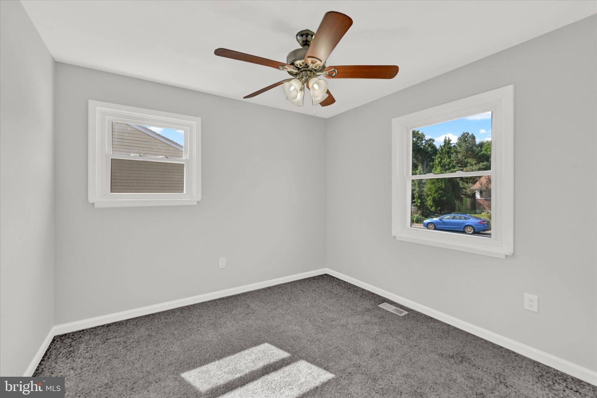 222 Candytuft Rd