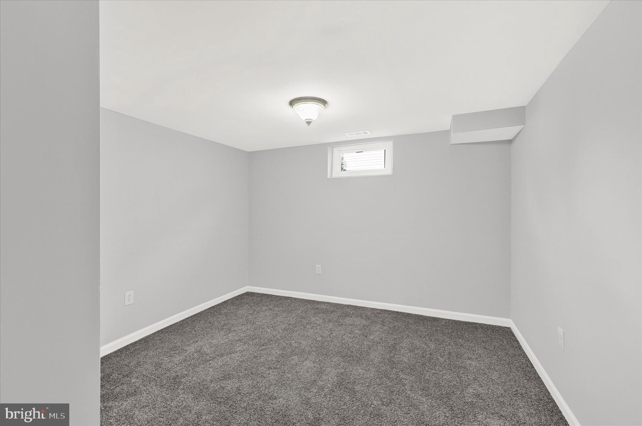 222 Candytuft Rd