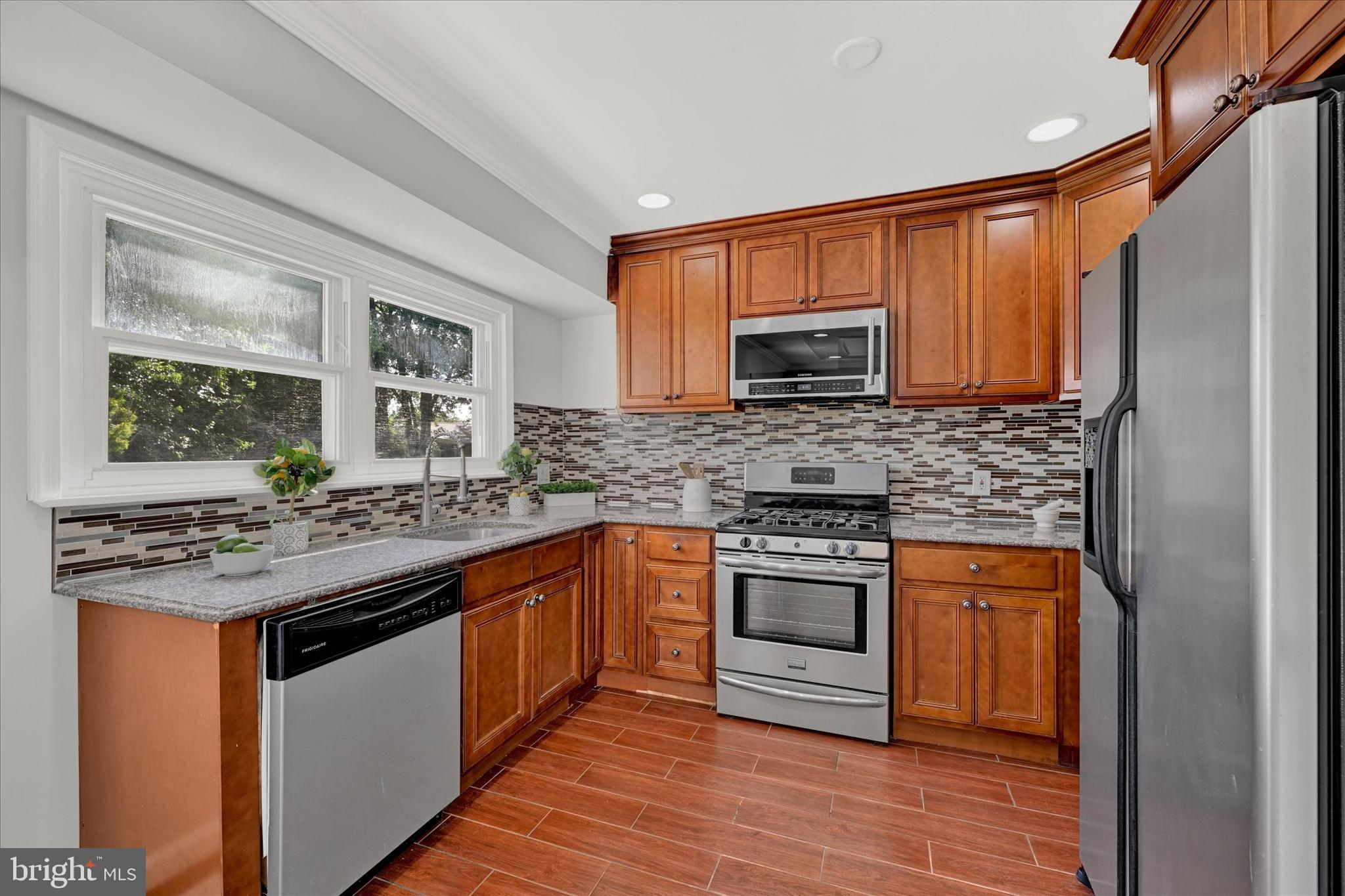 222 Candytuft Rd