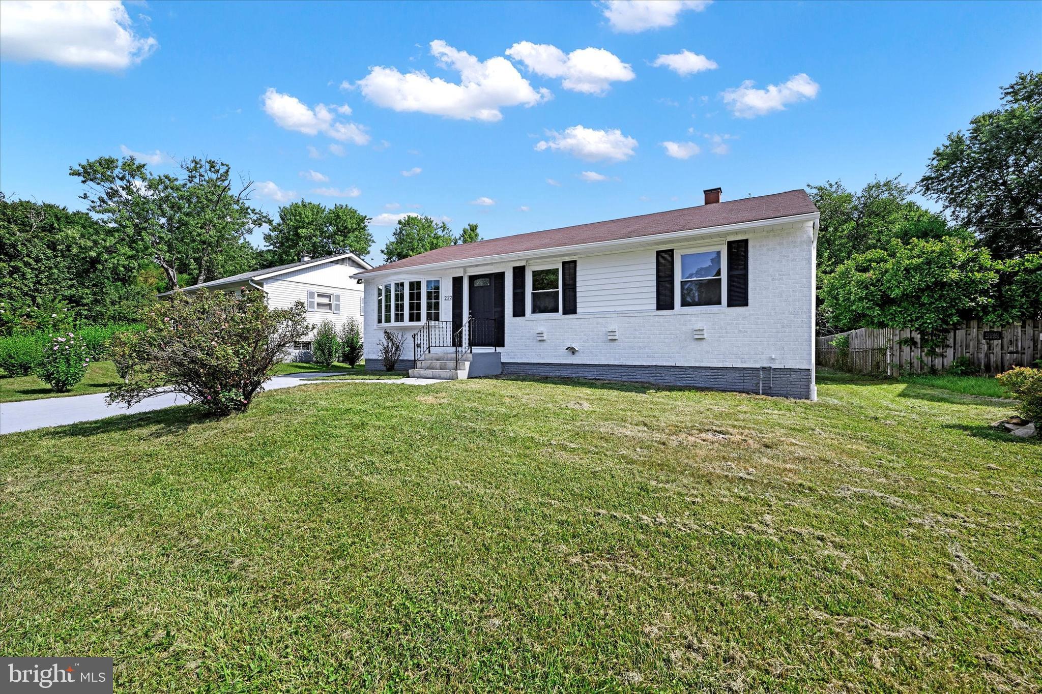 222 Candytuft Rd