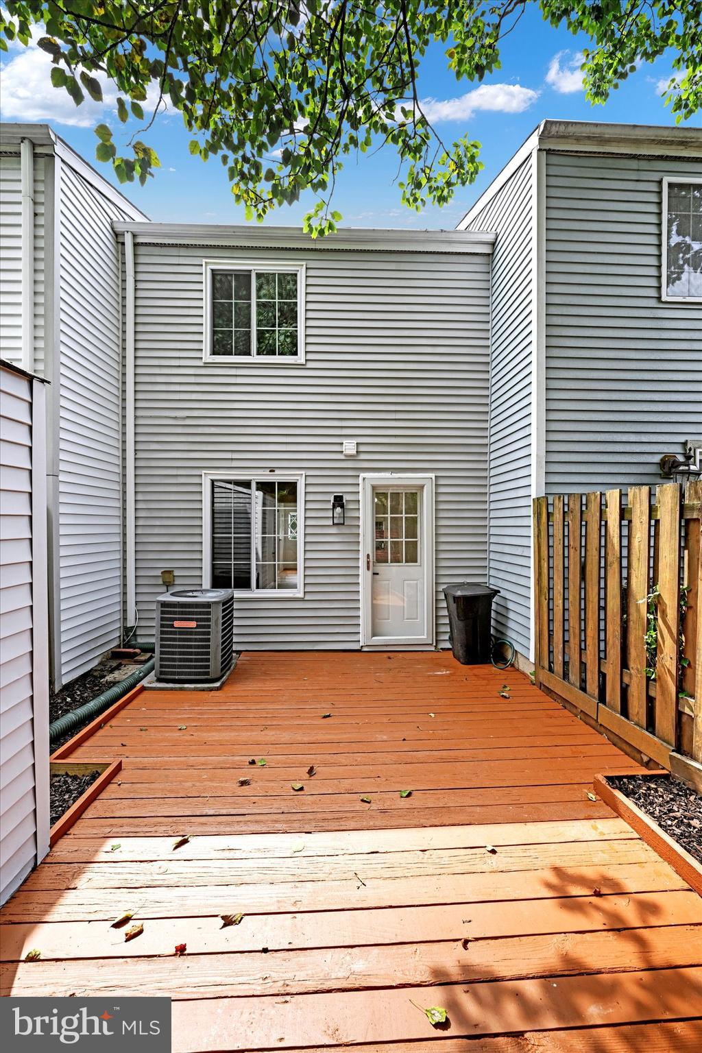 44 Stillwood Cir