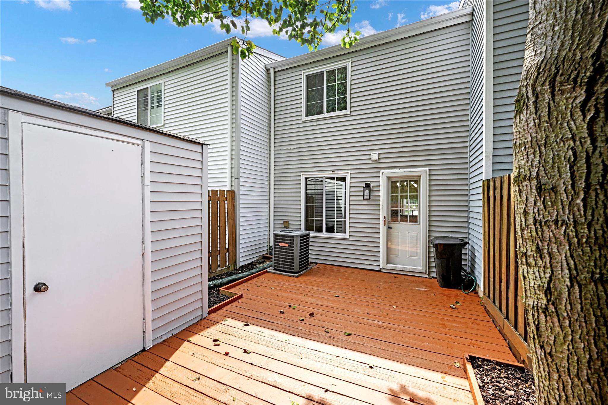 44 Stillwood Cir