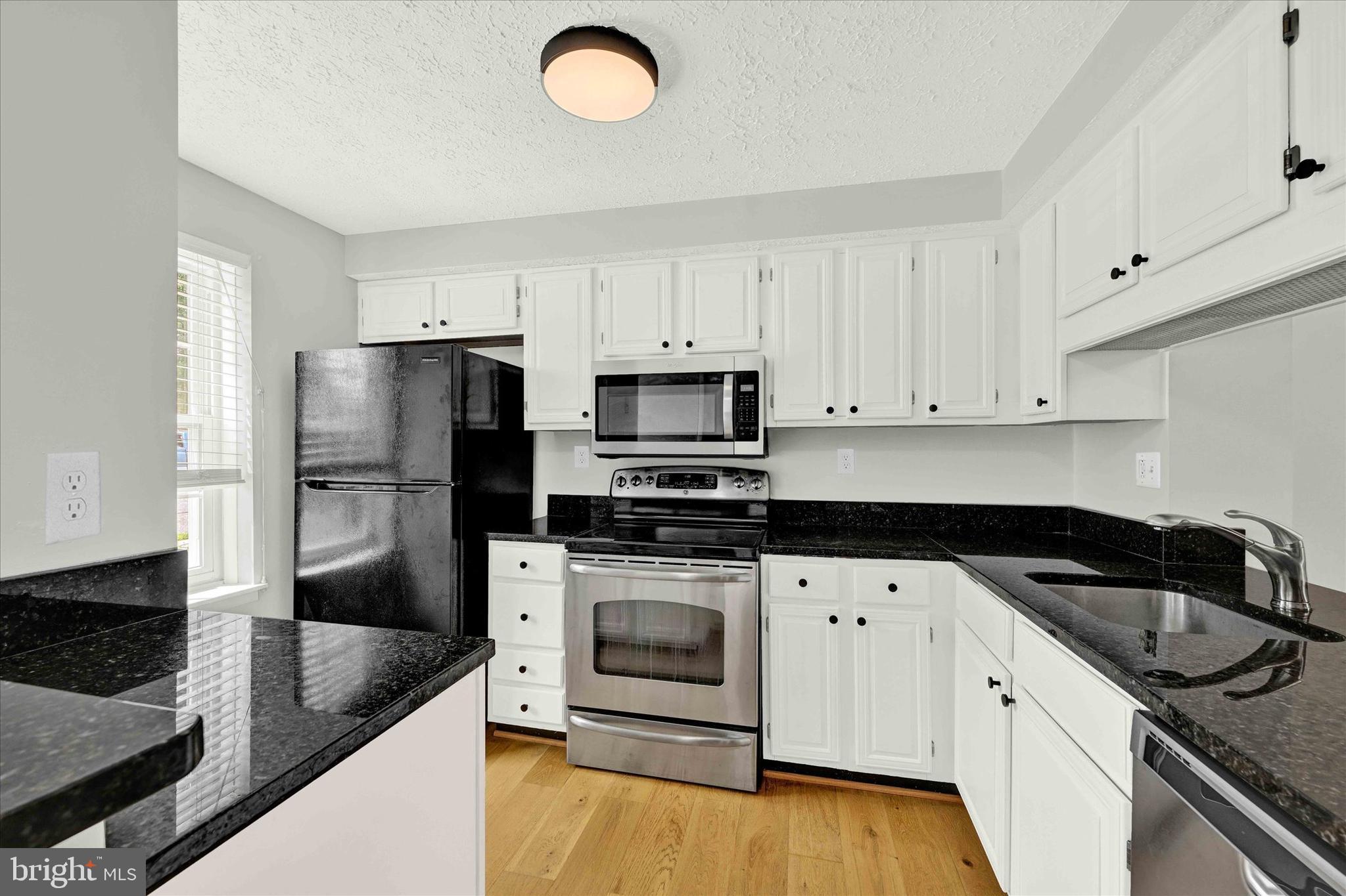 44 Stillwood Cir
